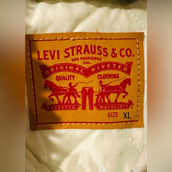 Levi’s Corduroy Sherpa Trucker Jacket - Picture 4 of 5